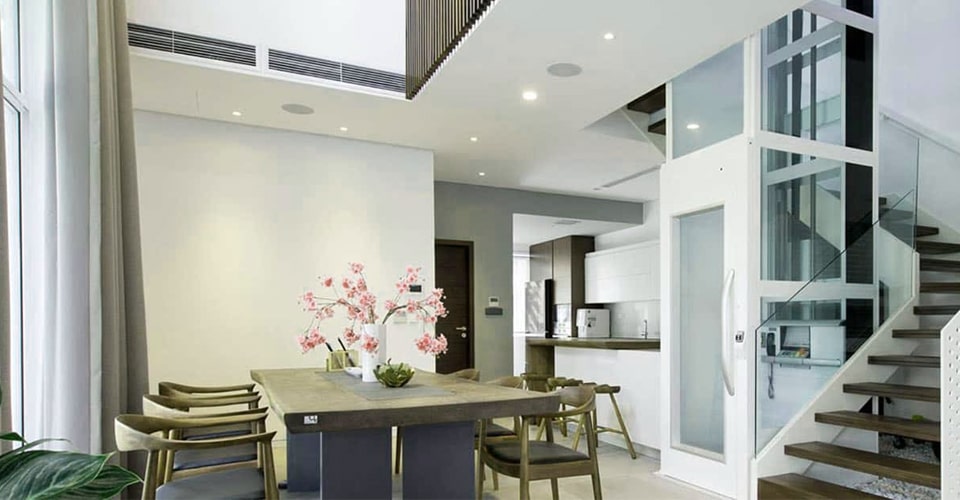 Với các tòa nhà cao tầng, việc trang bị thang máy là bắt buộc để phục vụ việc đi lại trong tòa nhà